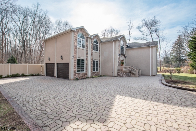 35 Waughaw Road Montville, NJ 07082 - Photo 2 of 24