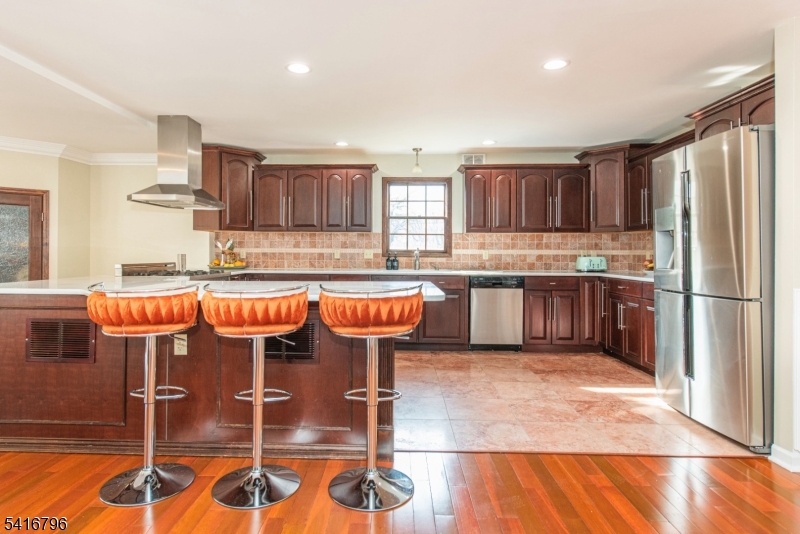 35 Waughaw Road Montville, NJ 07082 - Photo 6 of 24