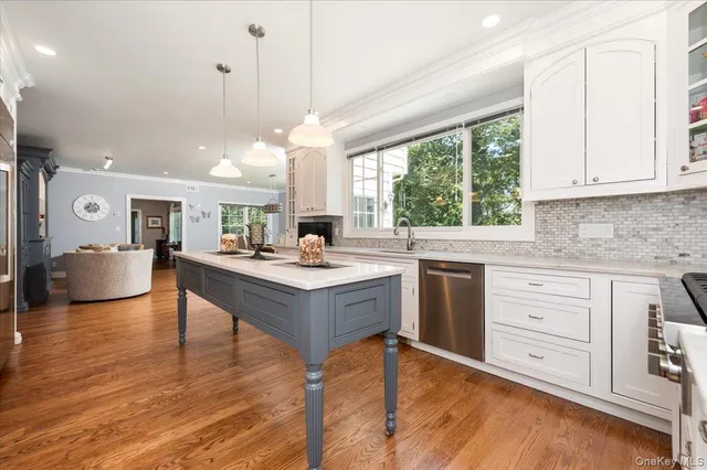 $2,750,000 | 155 Jennings Road, Cold Spring Harbor, NY 11724