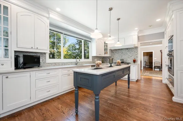 $2,750,000 | 155 Jennings Road, Cold Spring Harbor, NY 11724