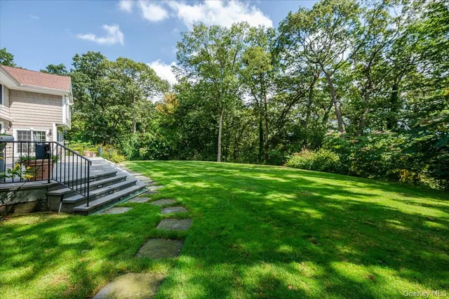 $2,750,000 | 155 Jennings Road, Cold Spring Harbor, NY 11724