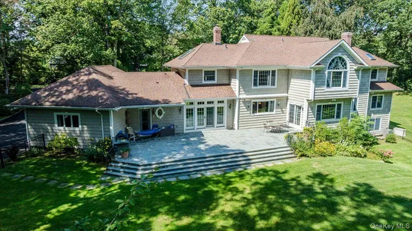 $2,600,000 | 155 Jennings Road, Cold Spring Harbor, NY 11724