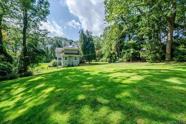 $2,750,000 | 155 Jennings Road, Cold Spring Harbor, NY 11724