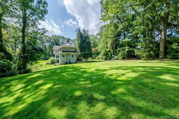$2,600,000 | 155 Jennings Road, Cold Spring Harbor, NY 11724
