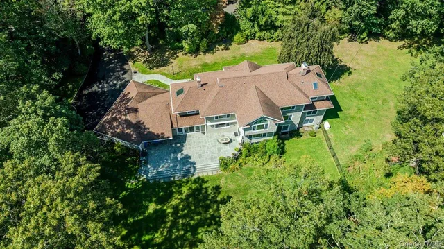 $2,750,000 | 155 Jennings Road, Cold Spring Harbor, NY 11724
