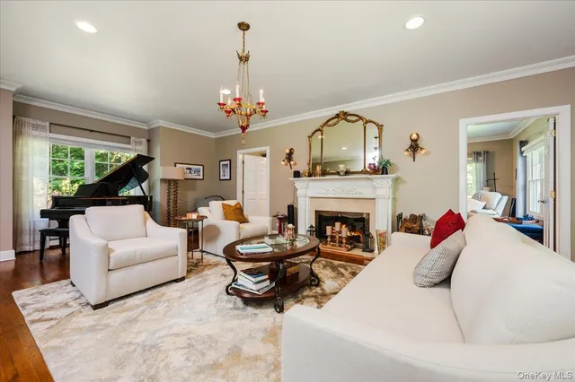 $2,750,000 | 155 Jennings Road, Cold Spring Harbor, NY 11724