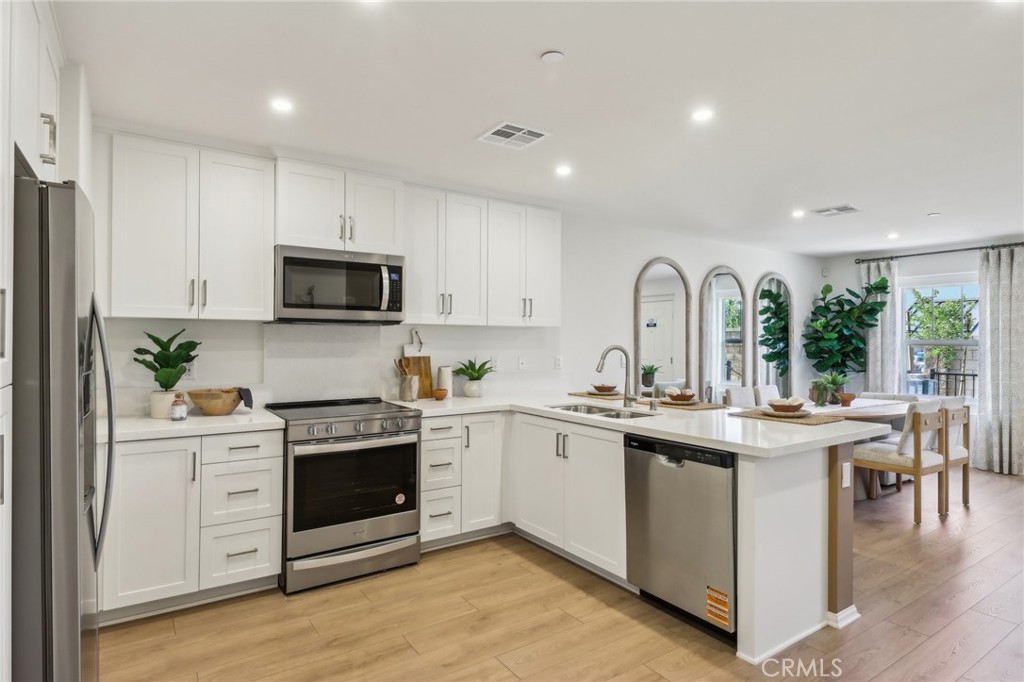 15575 April Dawn Way, Unit 2 Fontana, CA 92336 - Photo 5 of 17 MODEL HOME