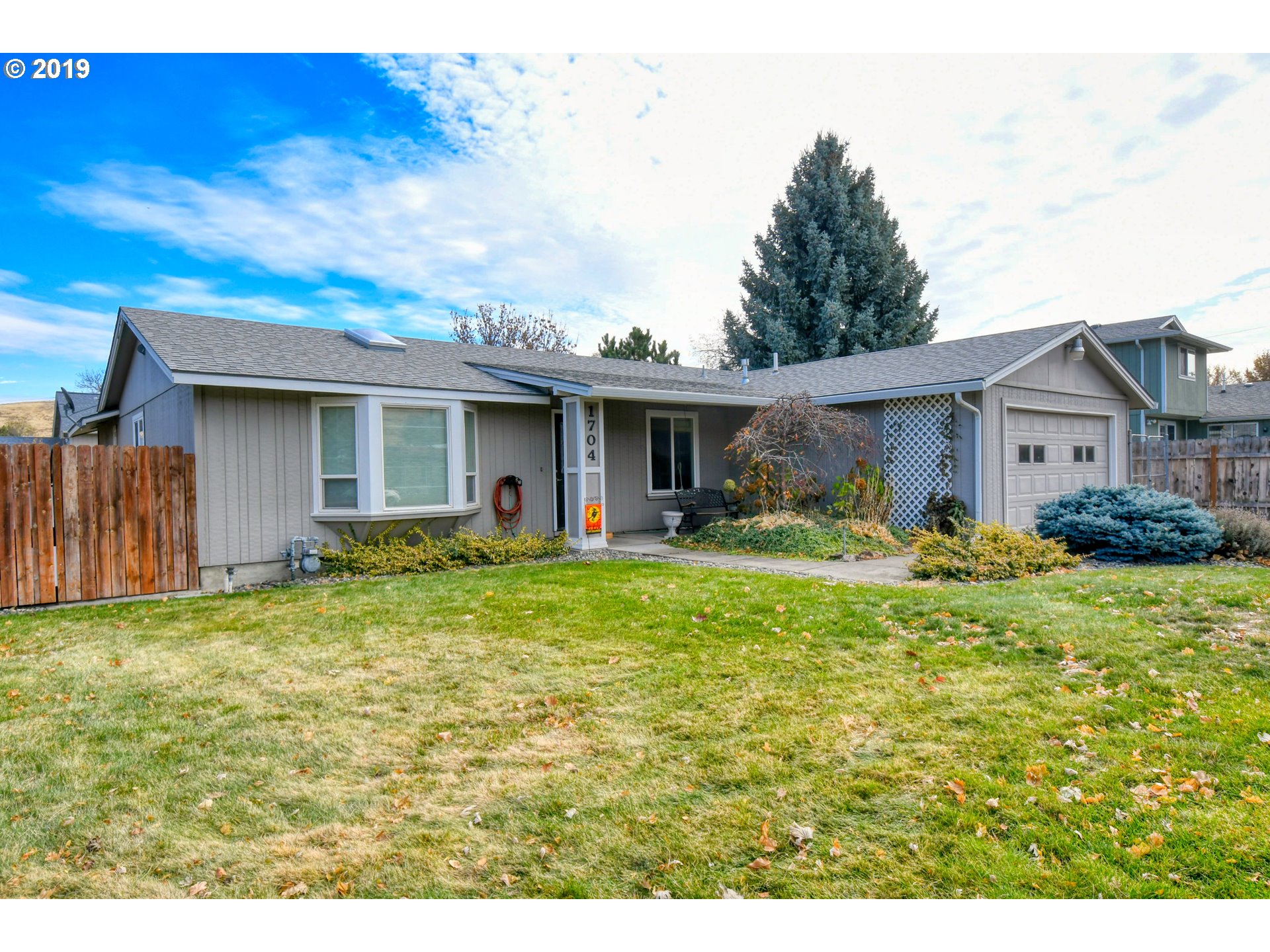 1704 Southwest 44th Street Pendleton, OR 97801 - Photo 1 of 32