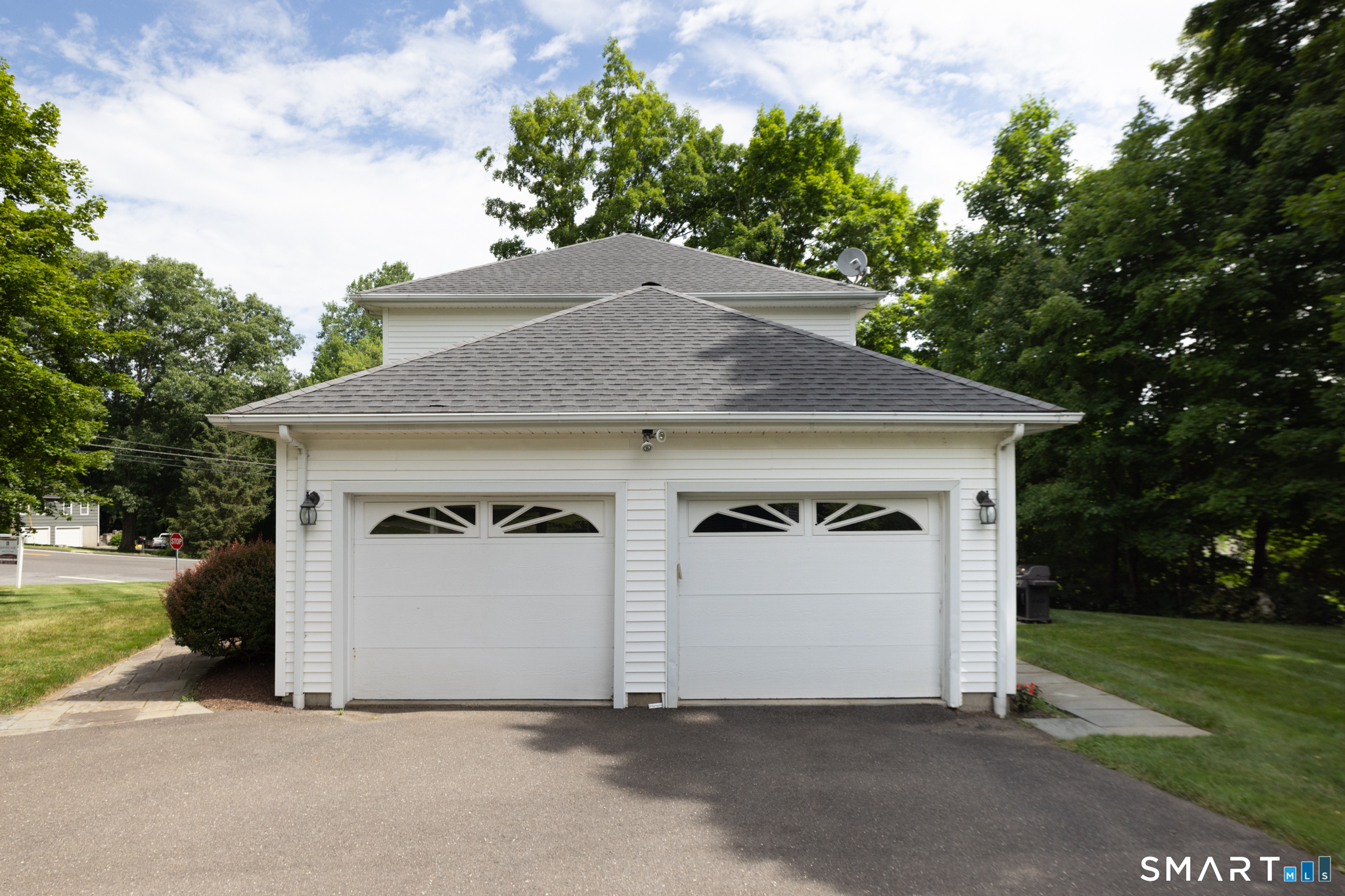 10 Curtis Farms Road Middlebury, CT 06762 - Photo 5 of 32 Gallery Image 5