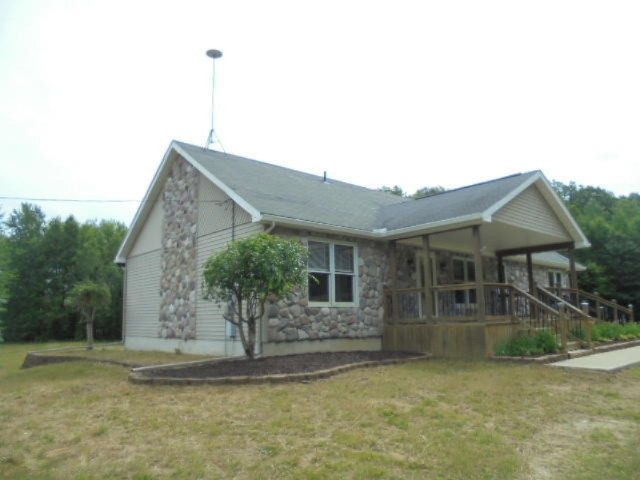 7031 Carlsen Road Sheridan, MI 48884 - Photo 2 of 31 DSC01436