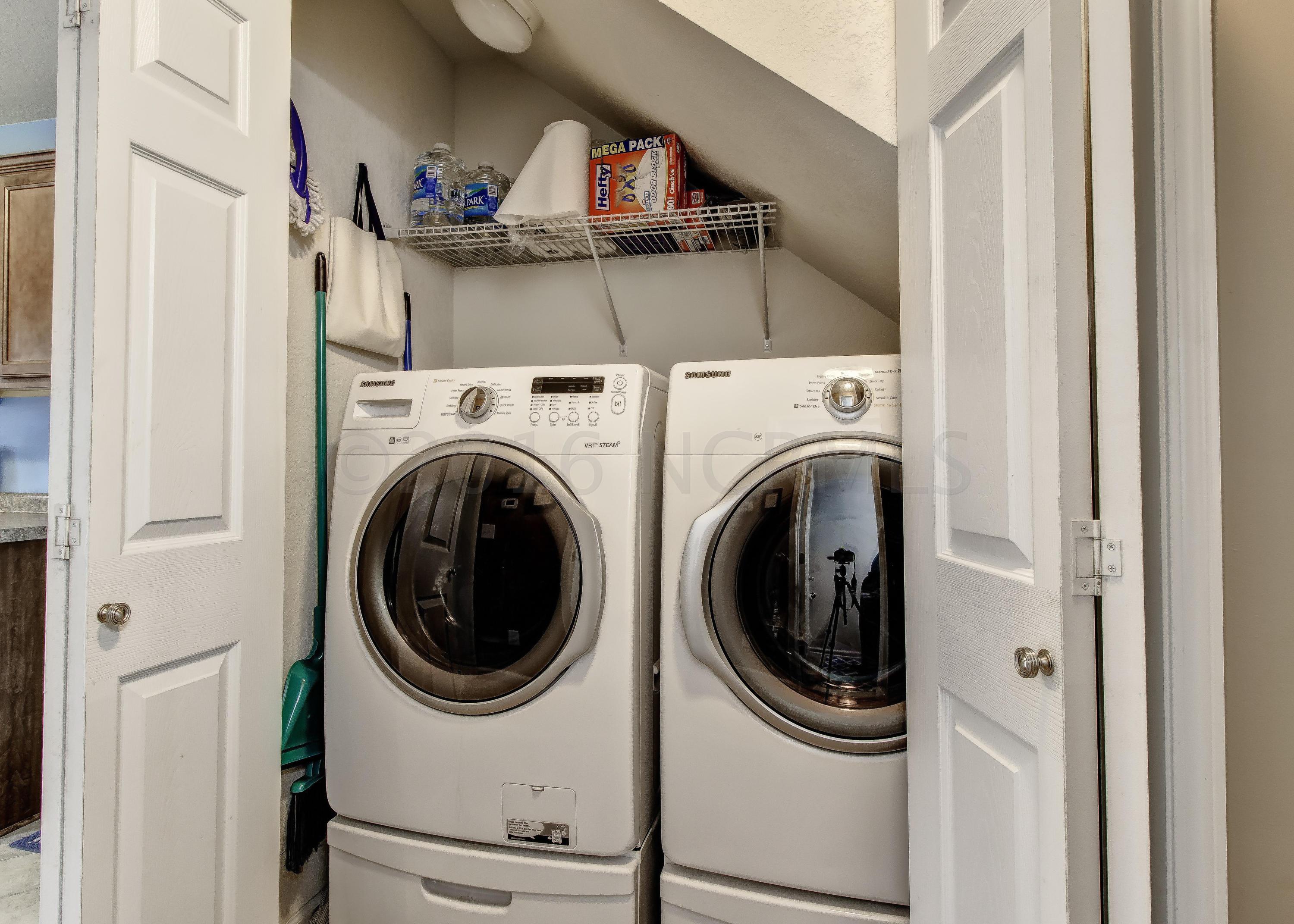 300 Roberts Road Newport, NC 28570 - Photo 15 of 19 Laundry Room