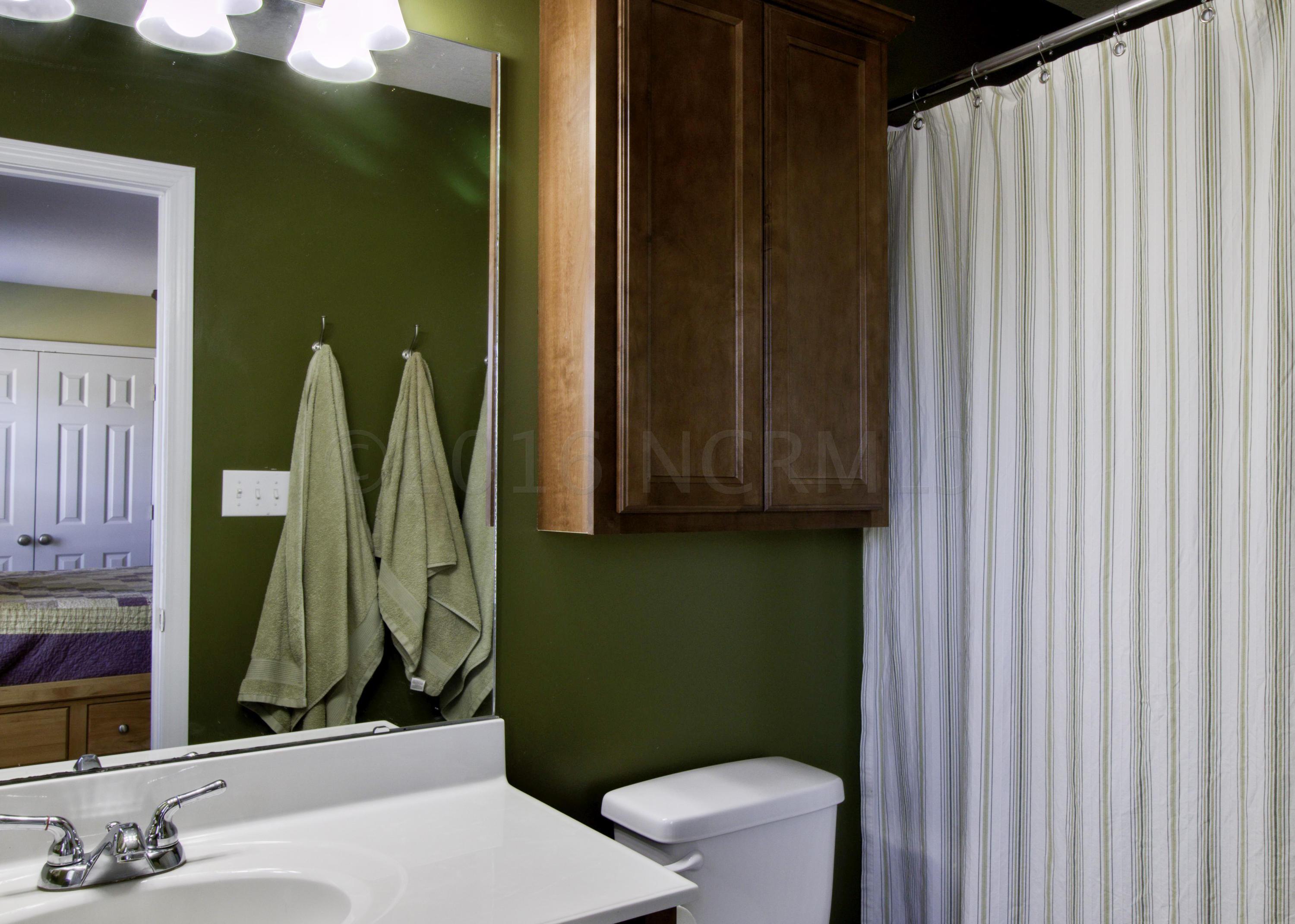 300 Roberts Road Newport, NC 28570 - Photo 9 of 19 Private Principal Bath