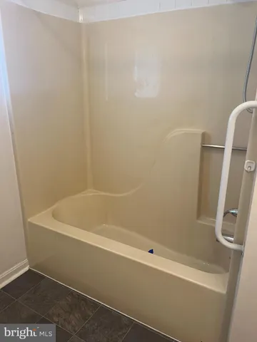 $850 | 238 Apt `1 Commerce Street, Woodstock, VA 22664