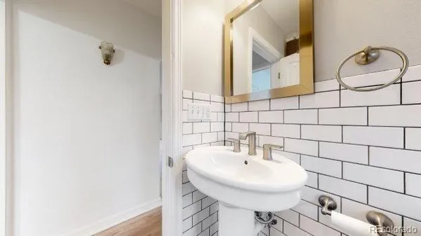 $3,285 | 3090 South Marion Street, Englewood, CO 80113