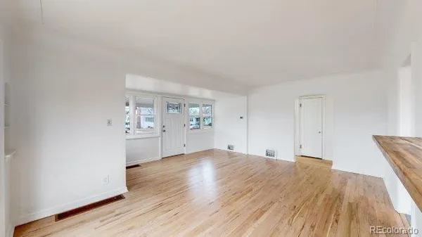 $3,285 | 3090 South Marion Street, Englewood, CO 80113