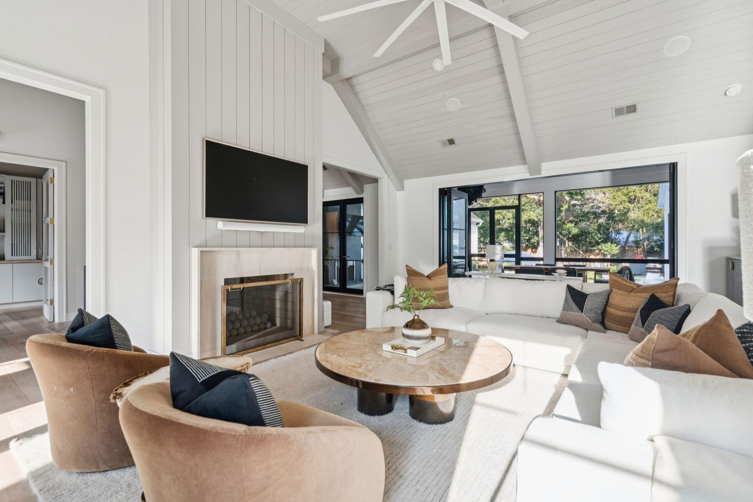 1027 Lakeview Drive Mount Pleasant, SC 29464 - Photo 19 of 104 1027LakeviewDr-KeenEyeMarketing-046