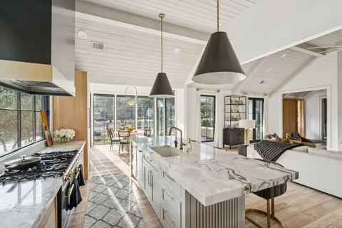 $4,499,000 | 1027 Lakeview Drive, Mount Pleasant, SC 29464