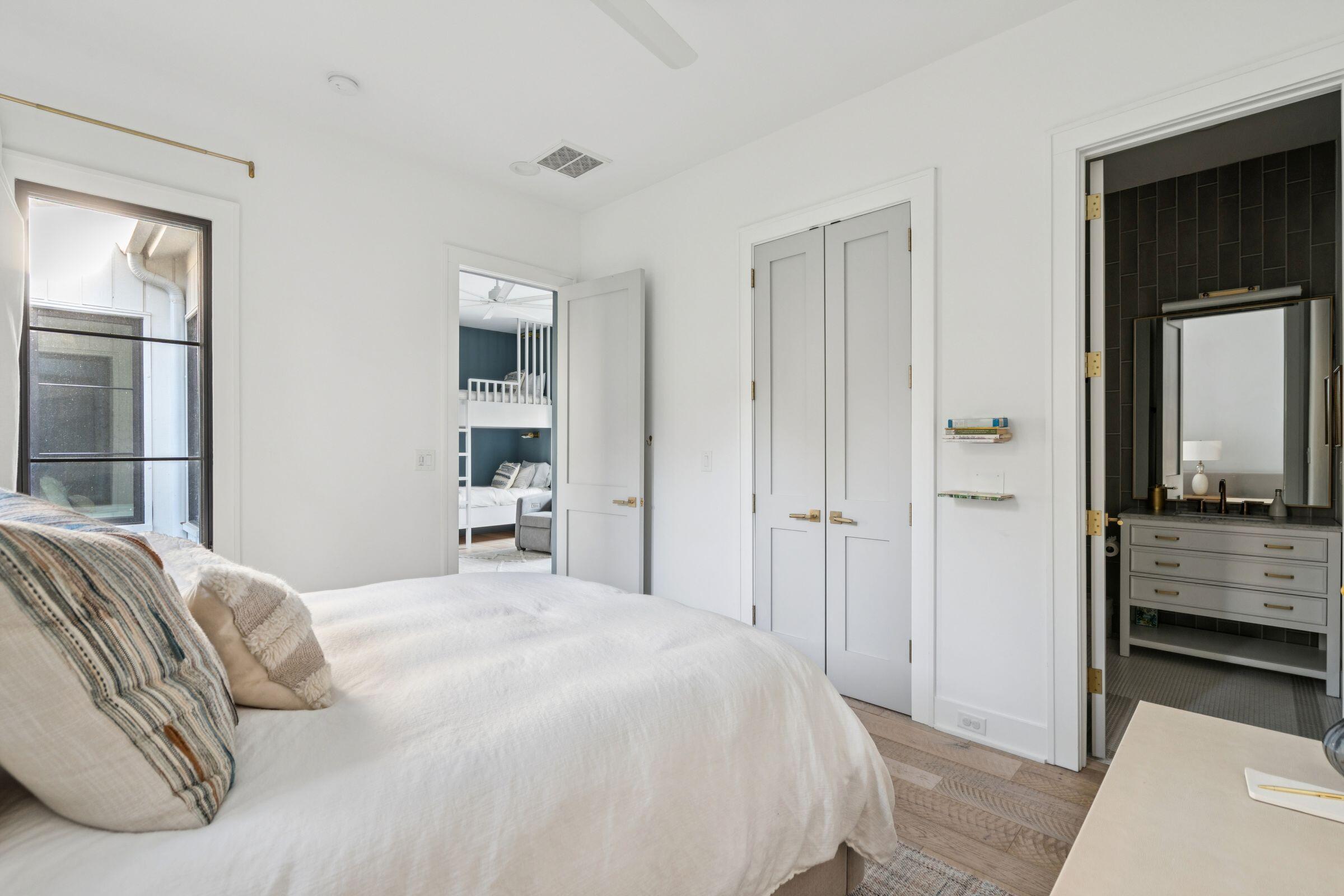 1027 Lakeview Drive Mount Pleasant, SC 29464 - Photo 51 of 104 1027LakeviewDr-KeenEyeMarketing-107