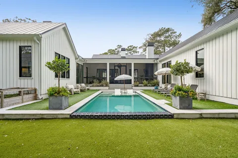 $4,499,000 | 1027 Lakeview Drive, Mount Pleasant, SC 29464