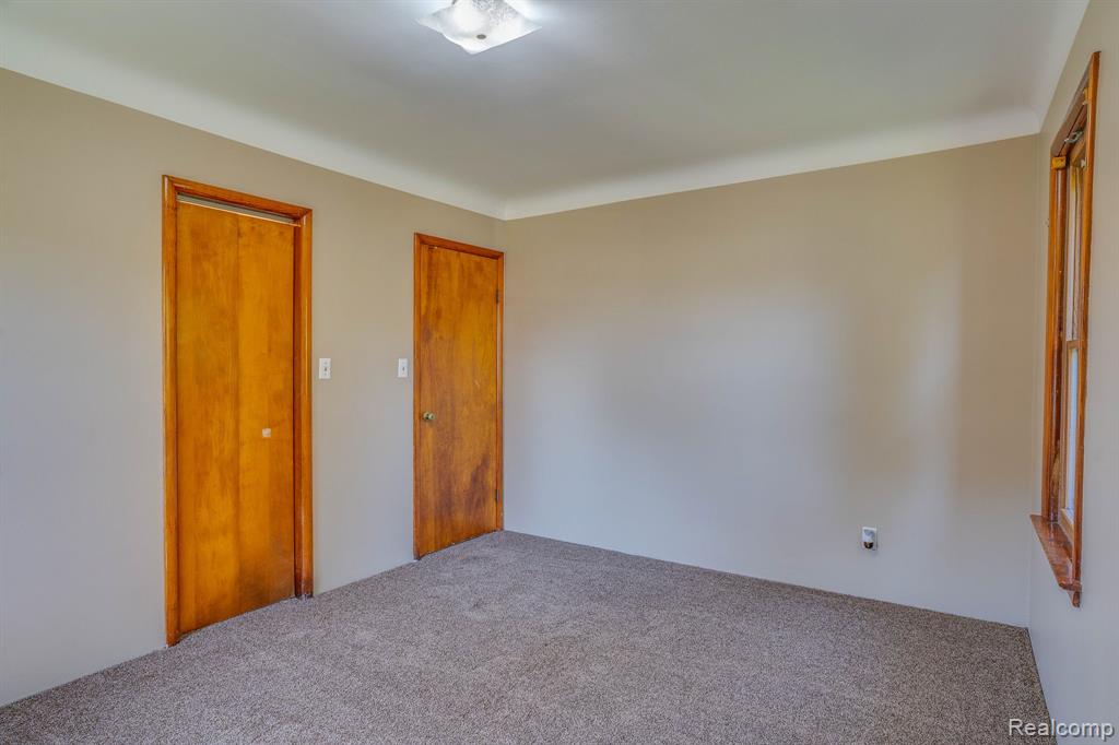 1467 South Riverside Avenue St. Clair, MI 48079 - Photo 11 of 38