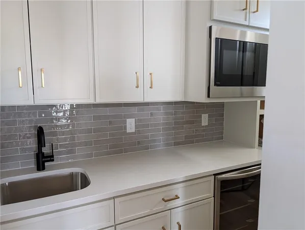 $735,000 | 1408 Larkspur Place, Raymore, MO 64083