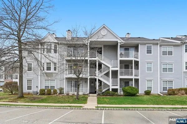 $429,000 | 475 Quince Court, Mahwah, NJ 07430