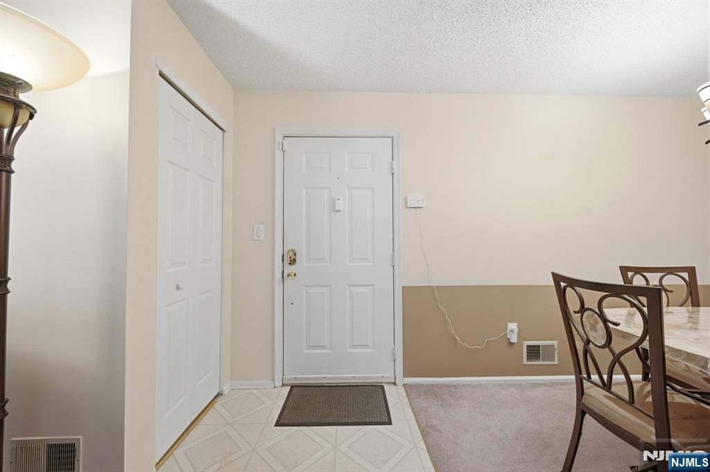 475 Quince Court Mahwah, NJ 07430 - Photo 4 of 27 a view of an empty room