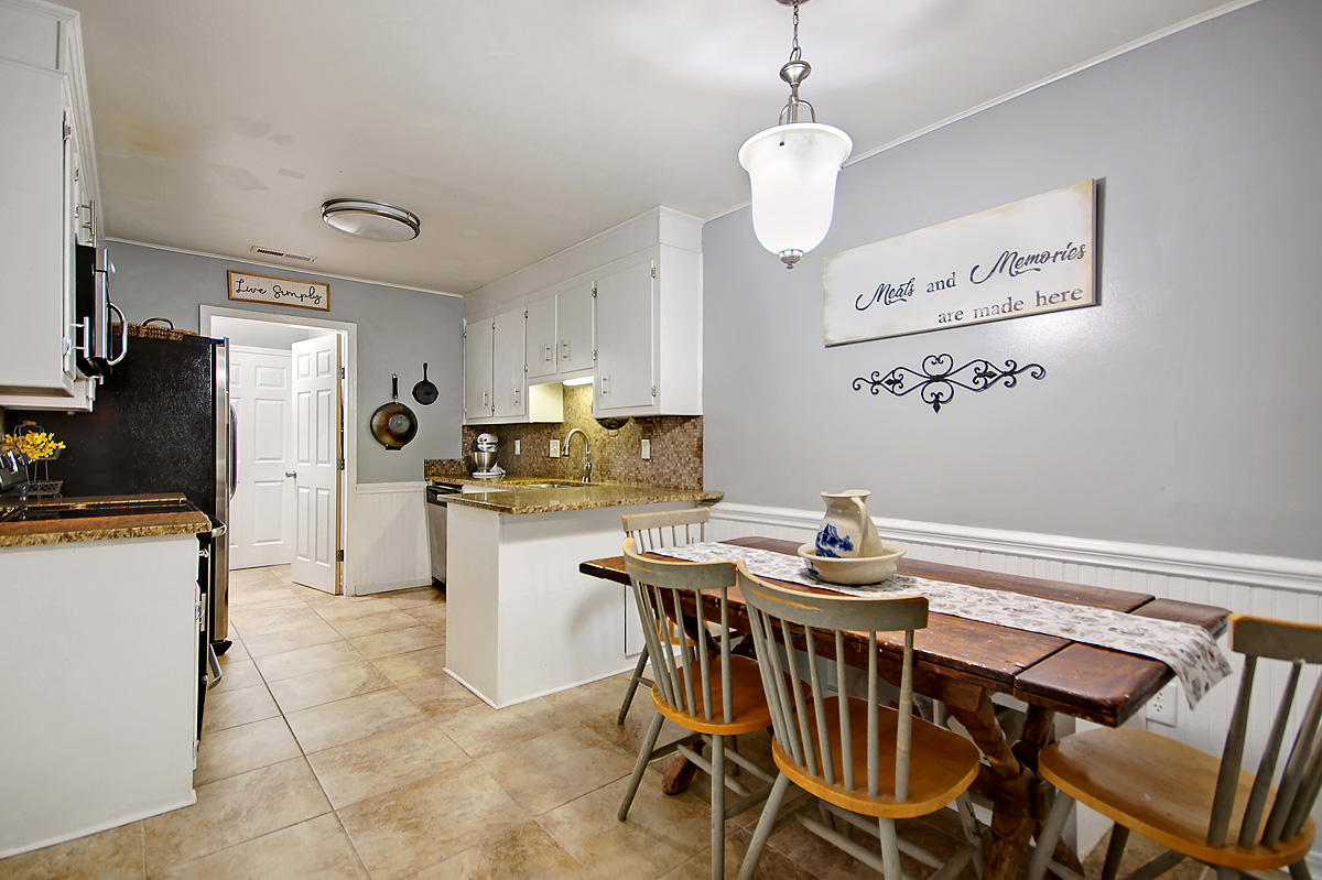 615 Longleaf Road Summerville, SC 29486 - Photo 12 of 30 CREM_615 Longleaf_008