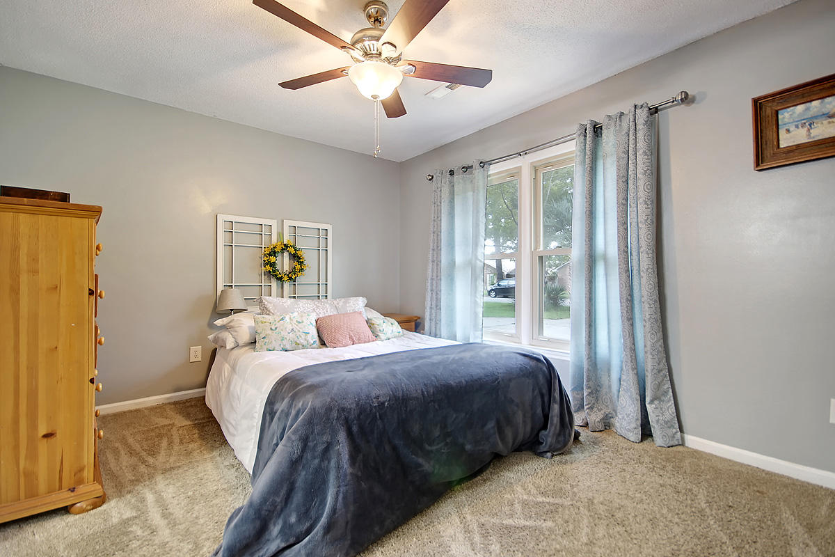 615 Longleaf Road Summerville, SC 29486 - Photo 13 of 30 CREM_615 Longleaf_001