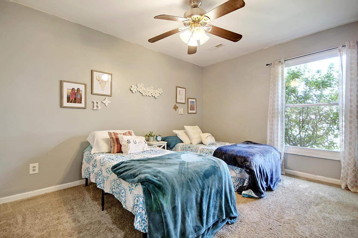 615 Longleaf Road Summerville, SC 29486 - Photo 17 of 30 CREM_615 Longleaf_015