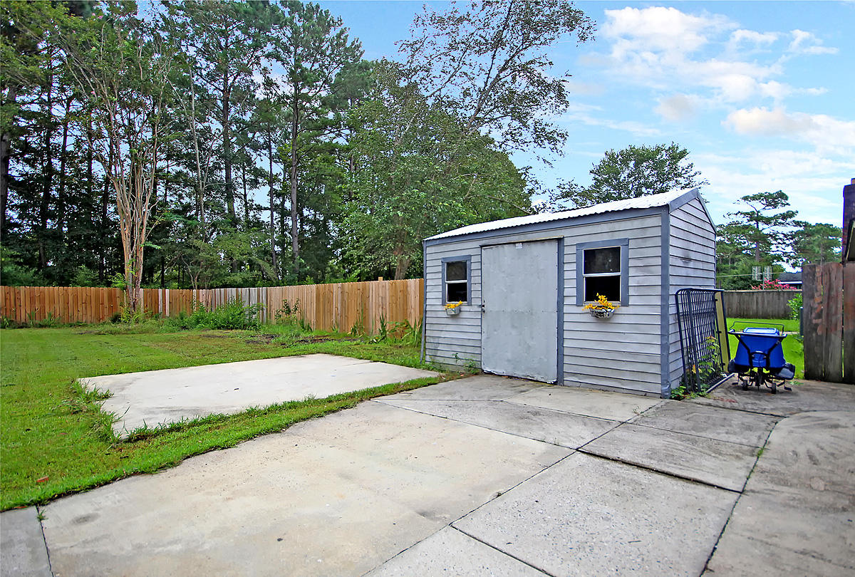 615 Longleaf Road Summerville, SC 29486 - Photo 30 of 30 CREM_615 Longleaf_020