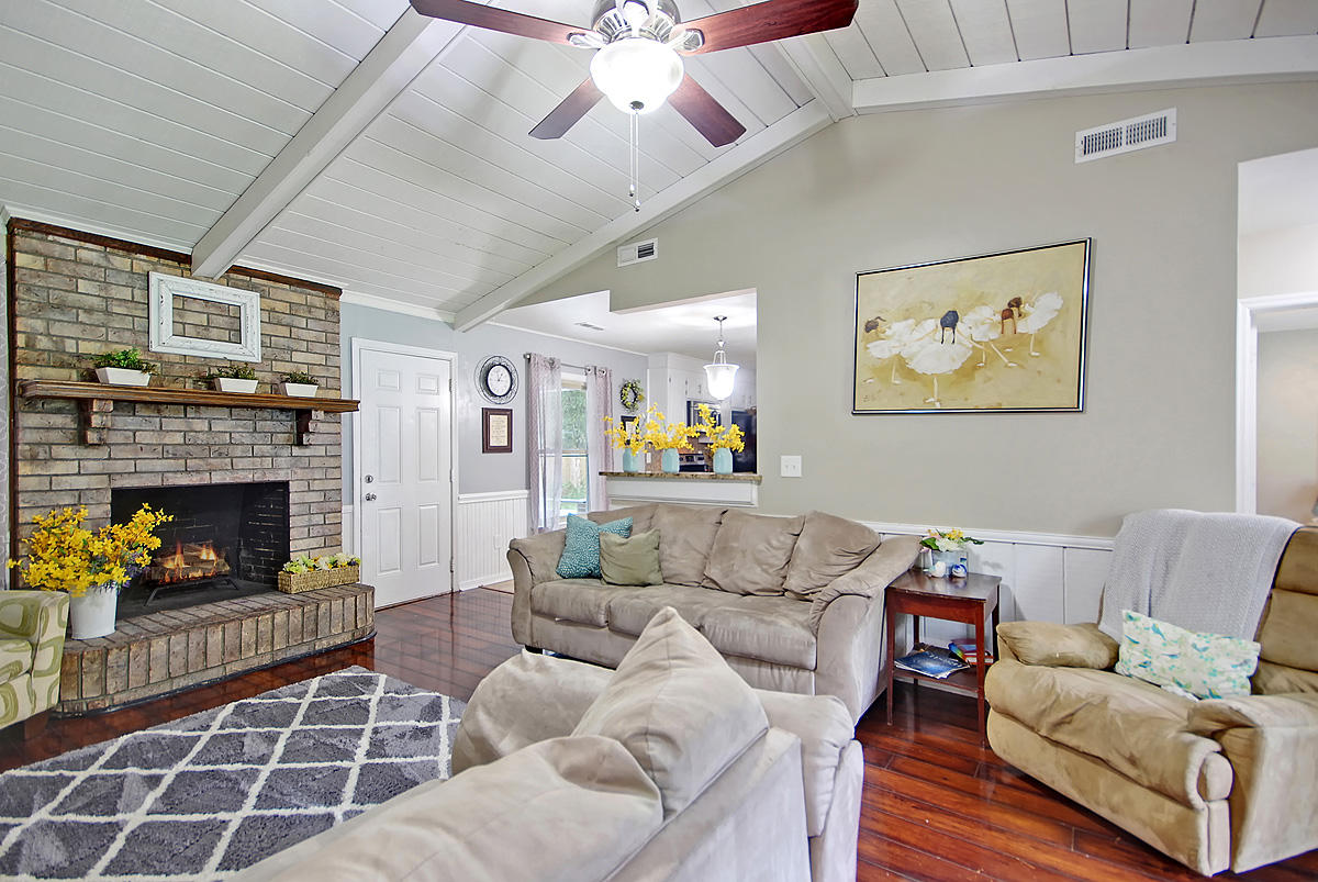 615 Longleaf Road Summerville, SC 29486 - Photo 5 of 30 CREM_615 Longleaf_014