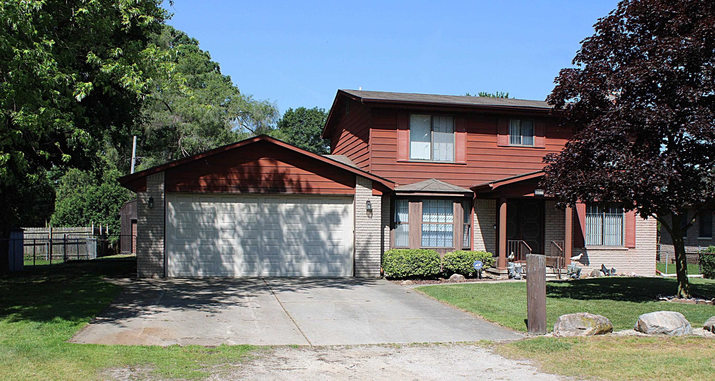 48501 East Ranch Drive New Baltimore, MI 48051 - Photo 1 of 34 50178739-cac1e310-1cd3-4e40-9d09-02a37f3bfa19.JPG