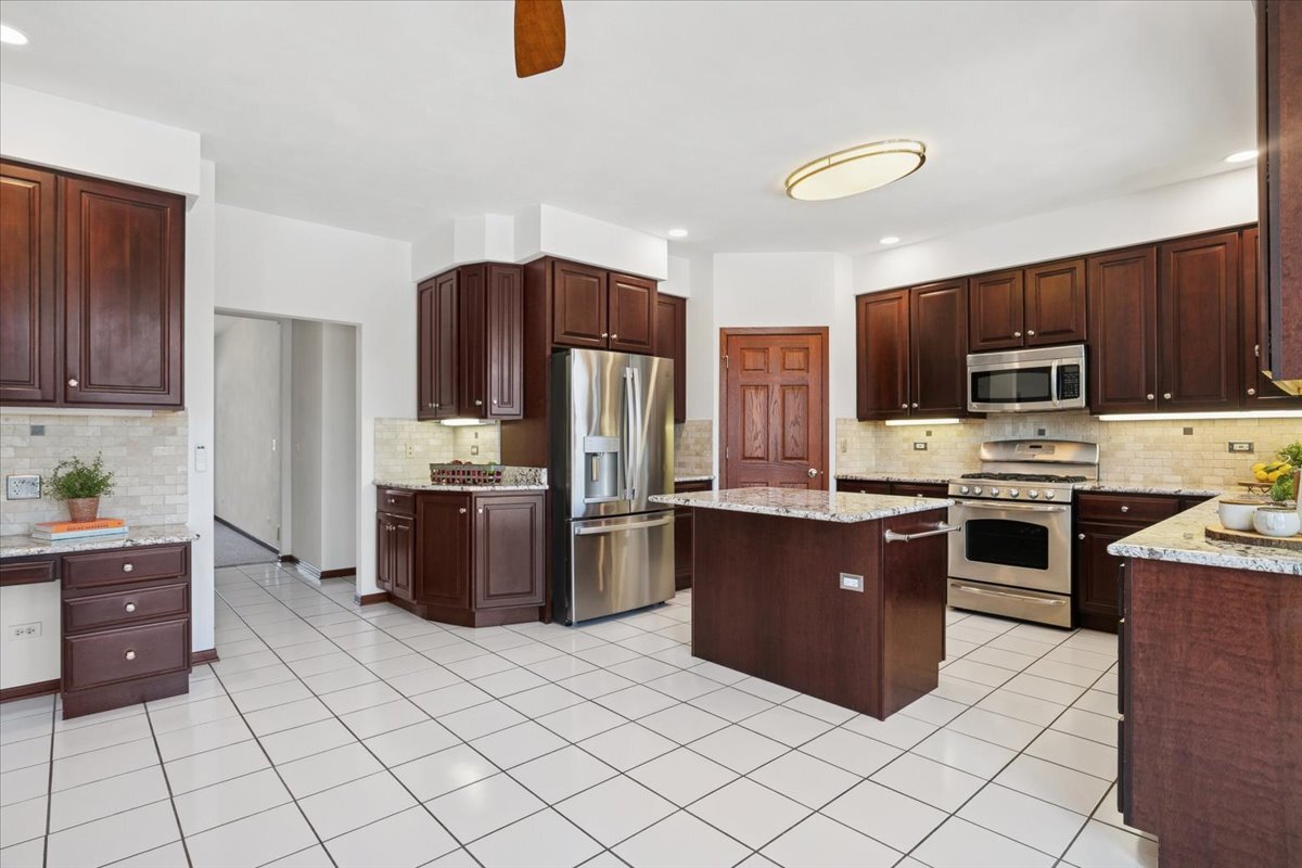 13109 West Chaplin Street Wadsworth, IL 60083 - Photo 13 of 26