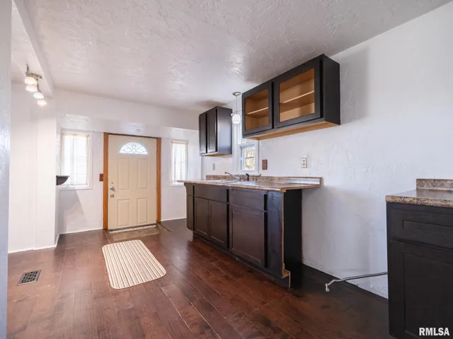 $49,900 | 606 East Shore Drive, Pekin, IL 61554