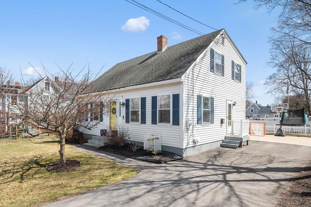 25 Clinton Street Concord, NH 03301 - Photo 3 of 42 Gallery Image 3