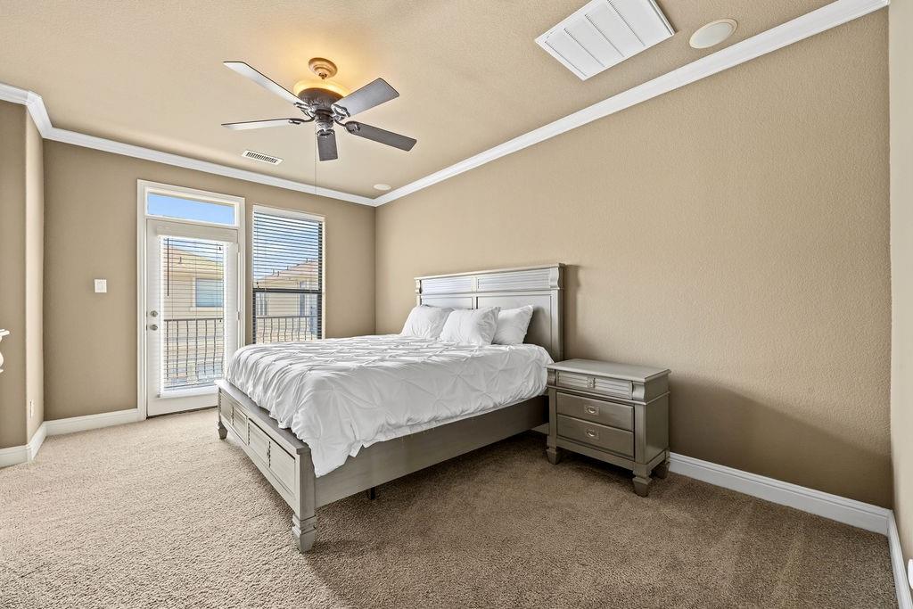 5736 Robbie Road Plano, TX 75024 - Photo 9 of 20 Gallery Image 9