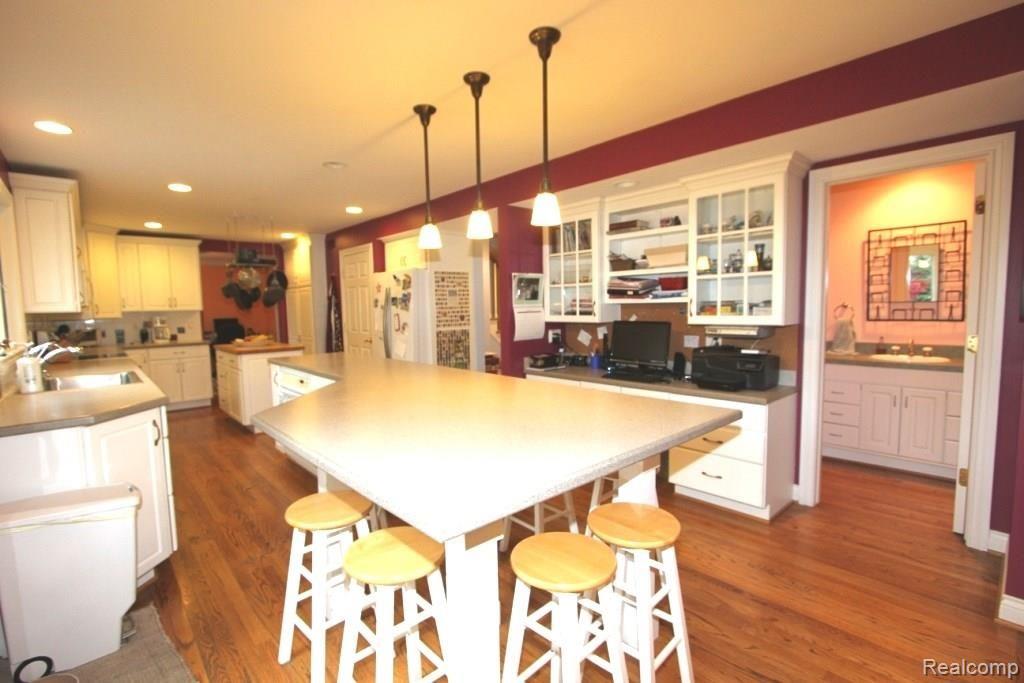 1080 Great Oaks Boulevard Rochester, MI 48307 - Photo 6 of 22 IMG_7237.jpg