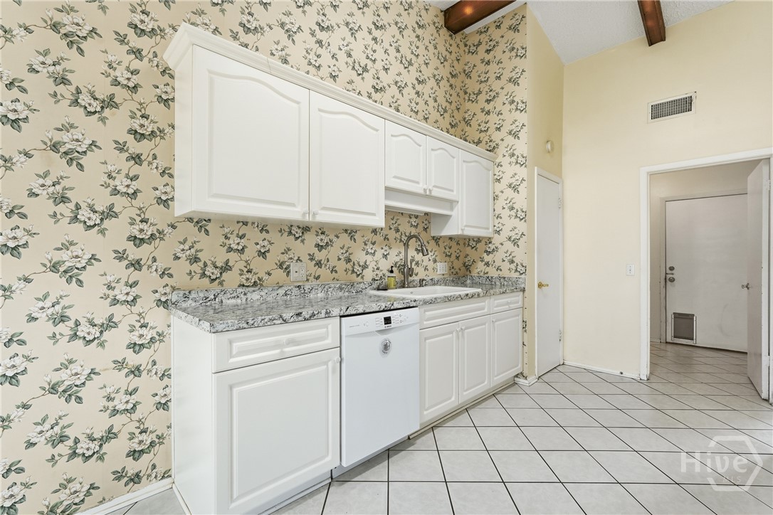 17 Cuttysark Road Savannah, GA 31410 - Photo 13 of 31