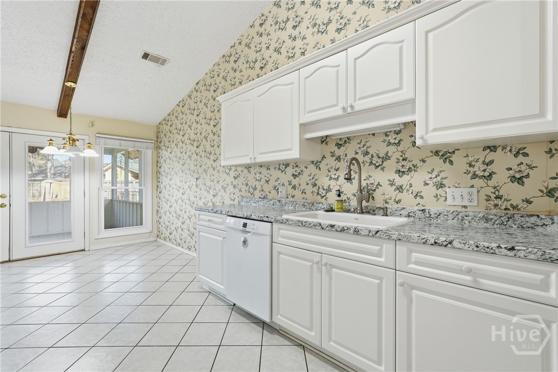 17 Cuttysark Road Savannah, GA 31410 - Photo 15 of 31