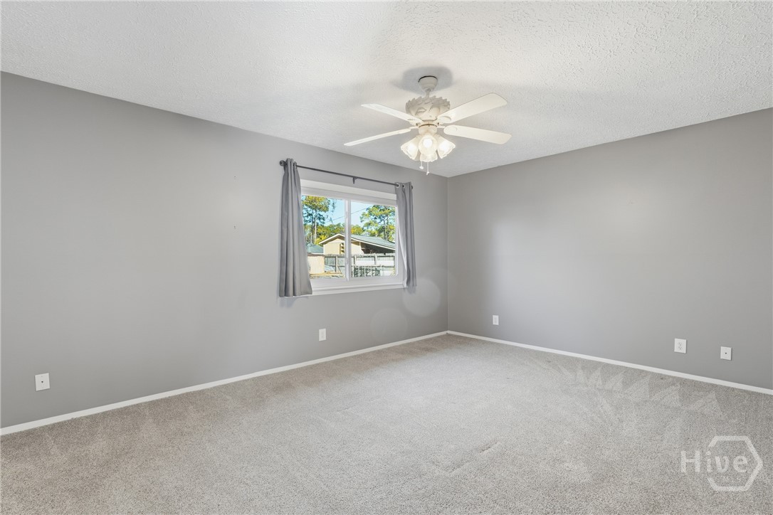 17 Cuttysark Road Savannah, GA 31410 - Photo 21 of 31 Spacious owners bedroom