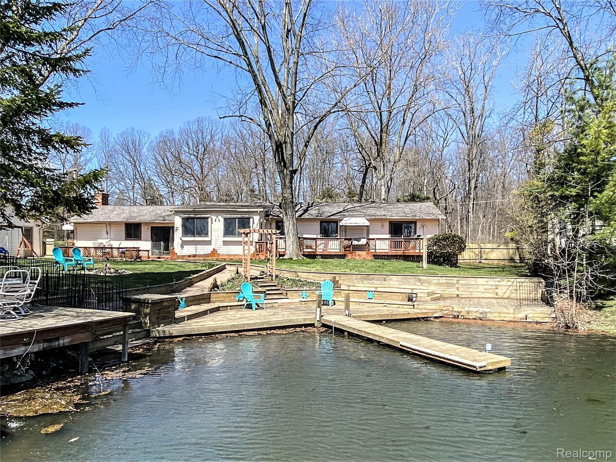 10805 Wynns Road Pinckney, MI 48169 - Photo 1 of 51 IMG_8.jpg