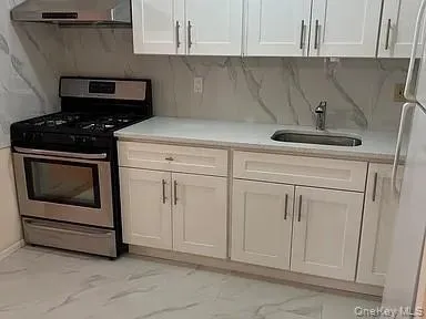 $2,900 | 42-22 163rd Street, Unit 1F | Flushing