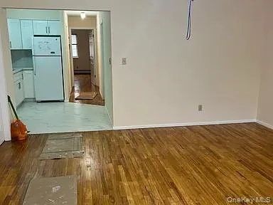 $2,900 | 42-22 163rd Street, Unit 1F | Flushing