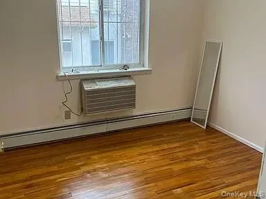 $2,900 | 42-22 163rd Street, Unit 1F | Flushing