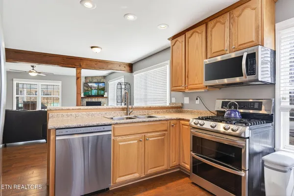 $575,000 | 1020 Eastridge Drive, Byrdstown, TN 38549