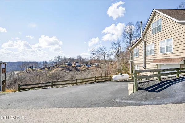 $575,000 | 1020 Eastridge Drive, Byrdstown, TN 38549