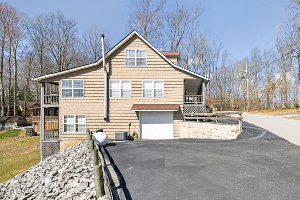 $575,000 | 1020 Eastridge Drive, Byrdstown, TN 38549