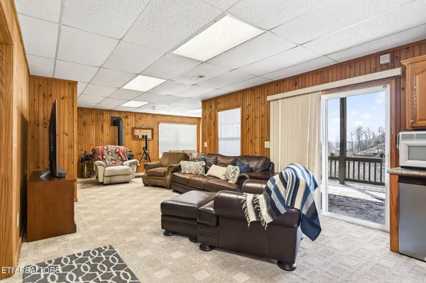 $575,000 | 1020 Eastridge Drive, Byrdstown, TN 38549
