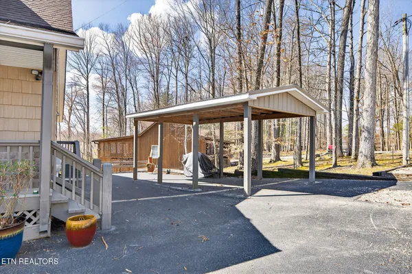 $575,000 | 1020 Eastridge Drive, Byrdstown, TN 38549